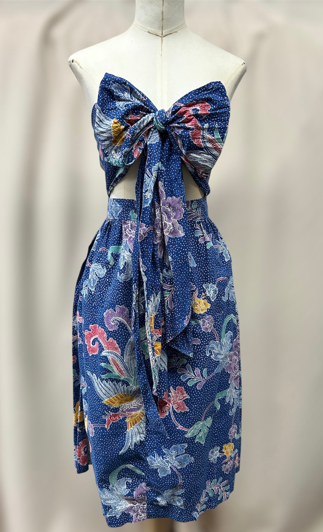 Vintage Lucky Seven Convertible Dress – 7-Way Style | Floral Batik Print