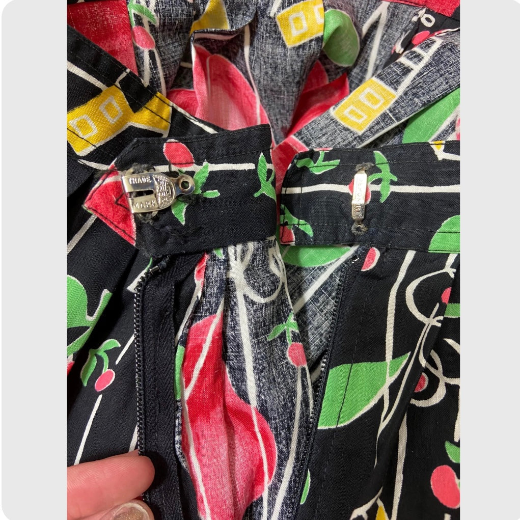 50’s Schoolhouse and Apple Novelty Print Cotton Skirt