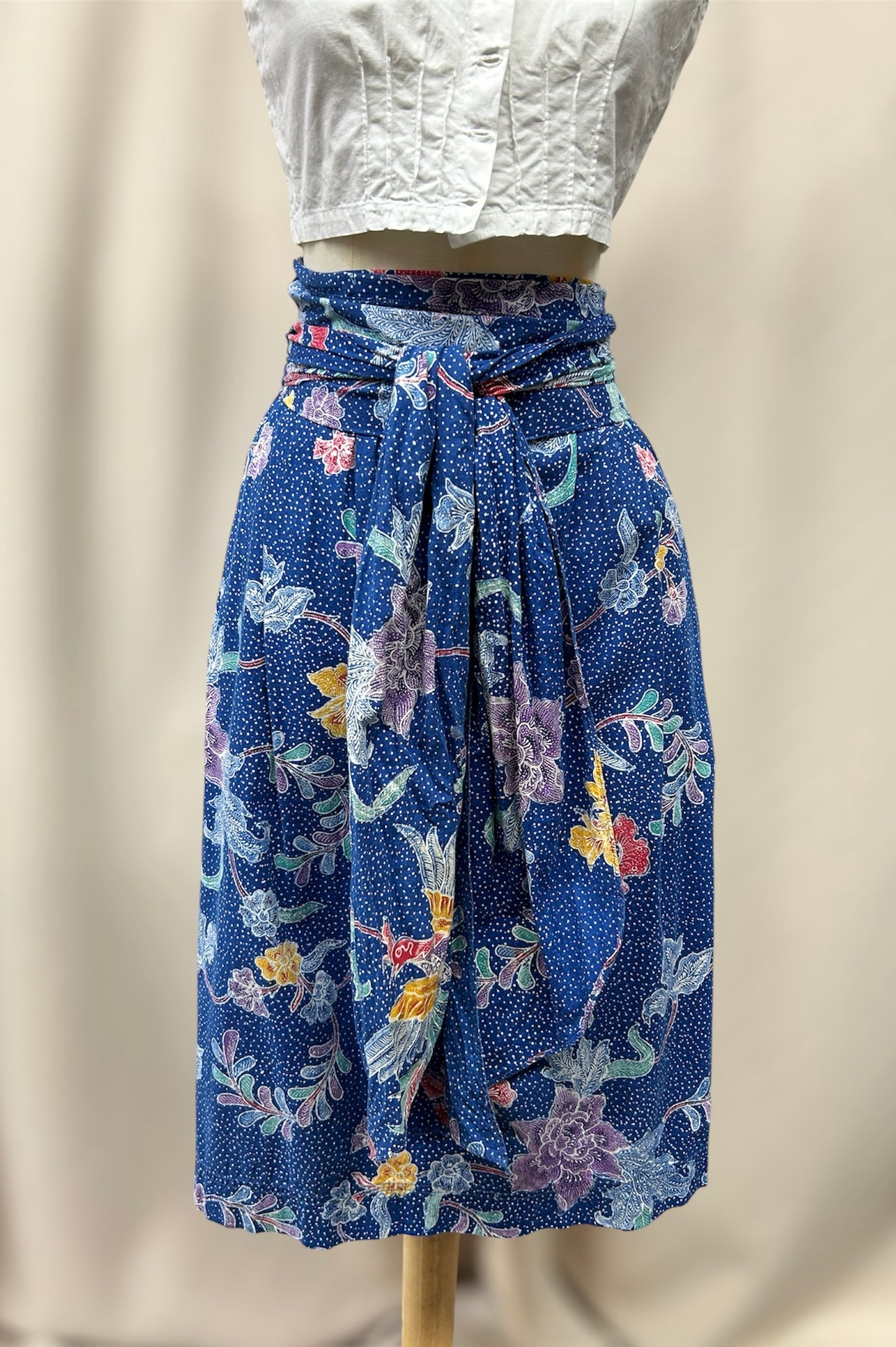 Vintage Lucky Seven Convertible Dress – 7-Way Style | Floral Batik Print