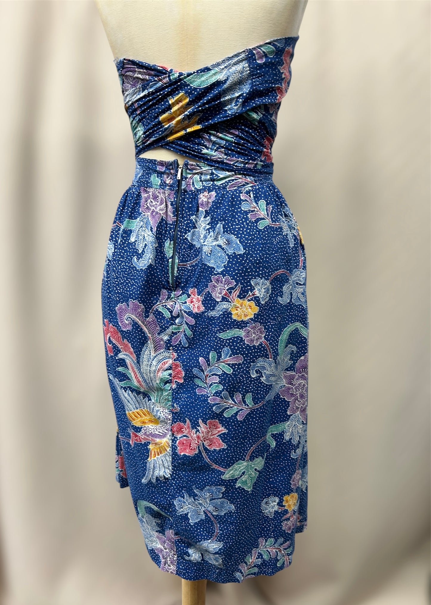 Vintage Lucky Seven Convertible Dress – 7-Way Style | Floral Batik Print