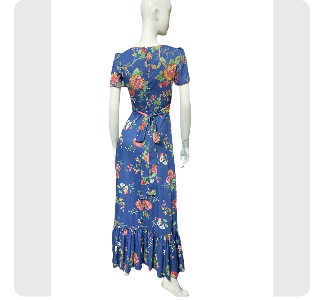70’s Floral Cotton Maxi-Dress with Short Sleeves and Swiss Waist