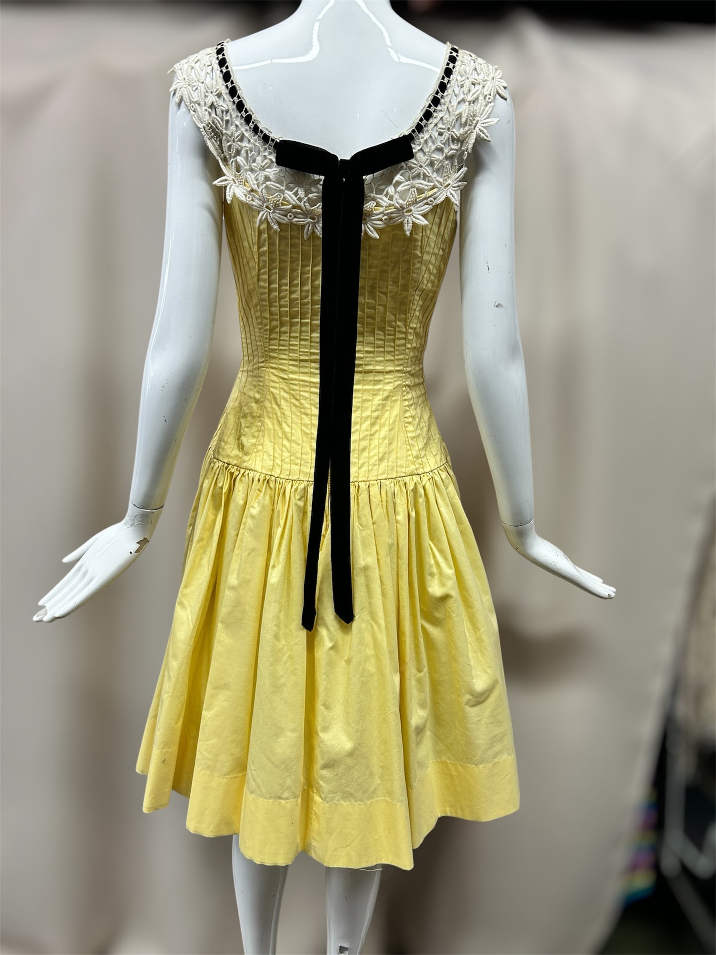Vintage 1950s Taffy of California Yellow Cotton Dress