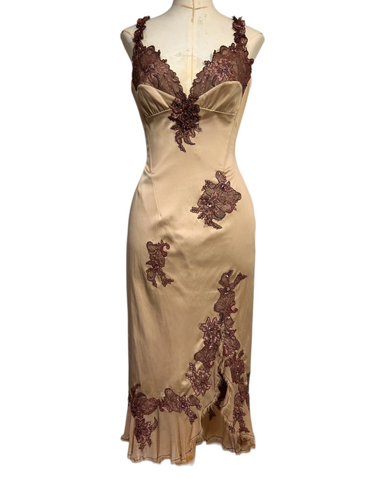 Lace and ruffle gold Mandalay size 8-10