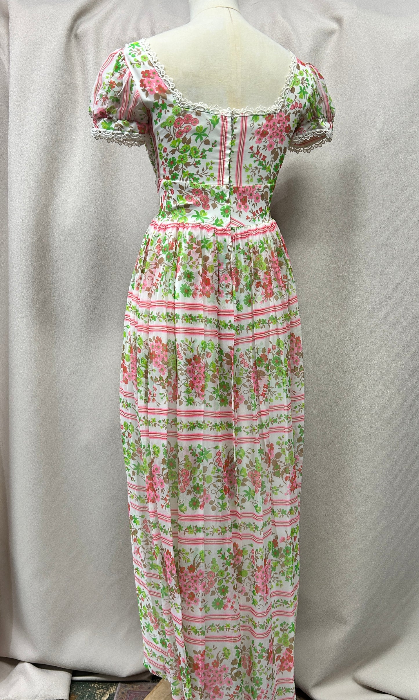 Vintage Regency Revival Floral Maxi Dress – Bridgerton-Inspired Romance