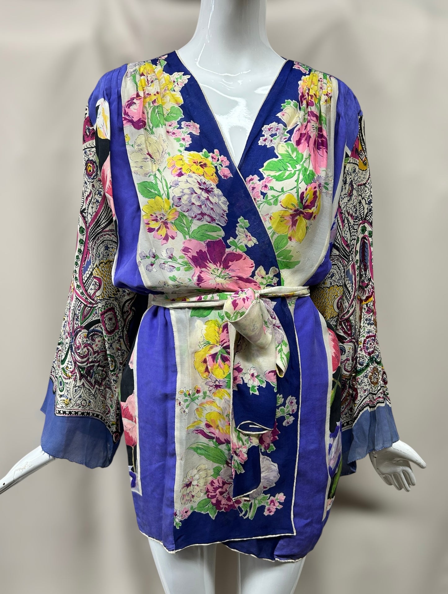 1970s Kimono-Style Top Made from 1940s Silk Scarves