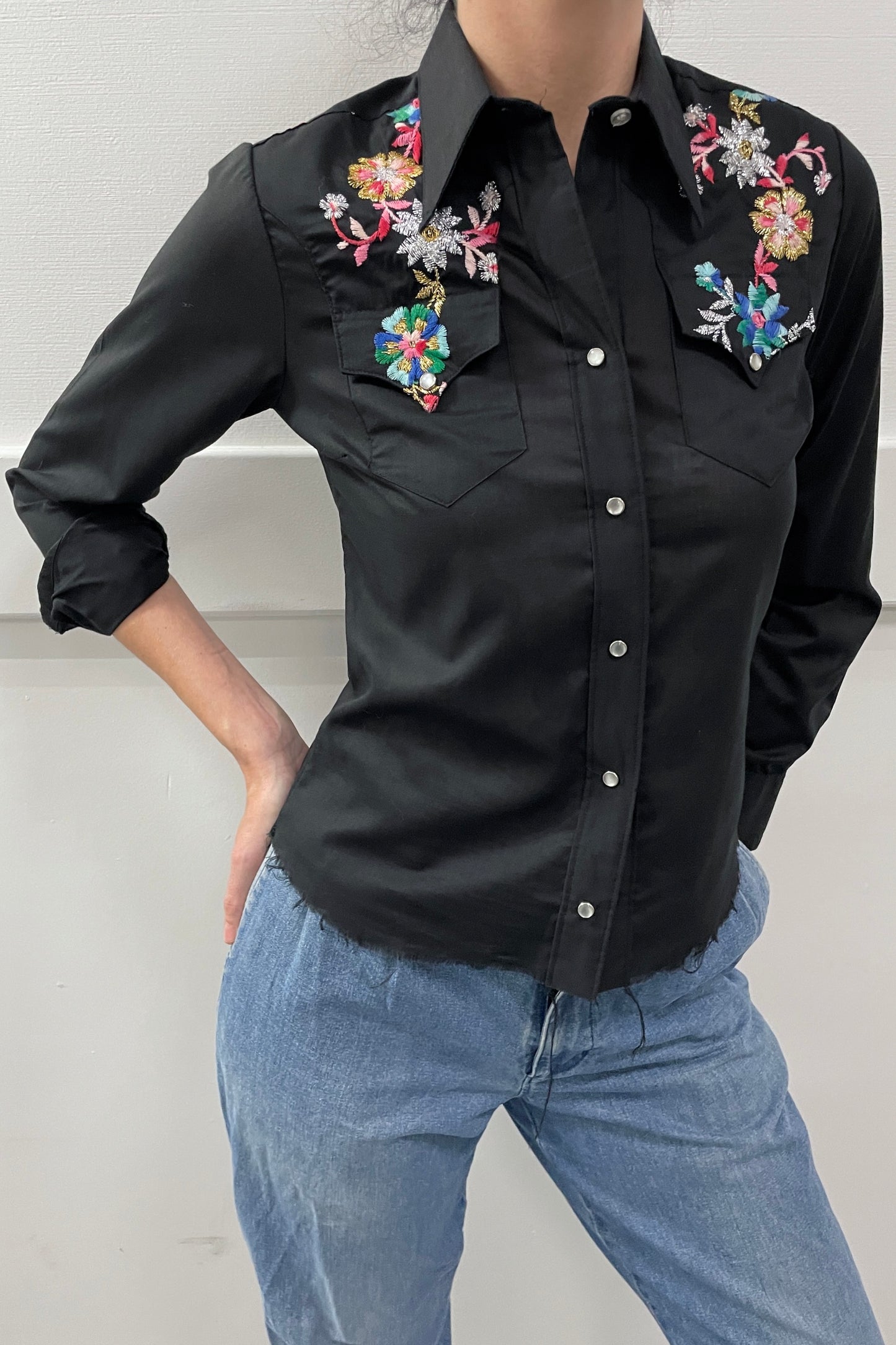 Floral embroidered pearl snap Rockmount Ranch top selected by Cannonball and Tilly